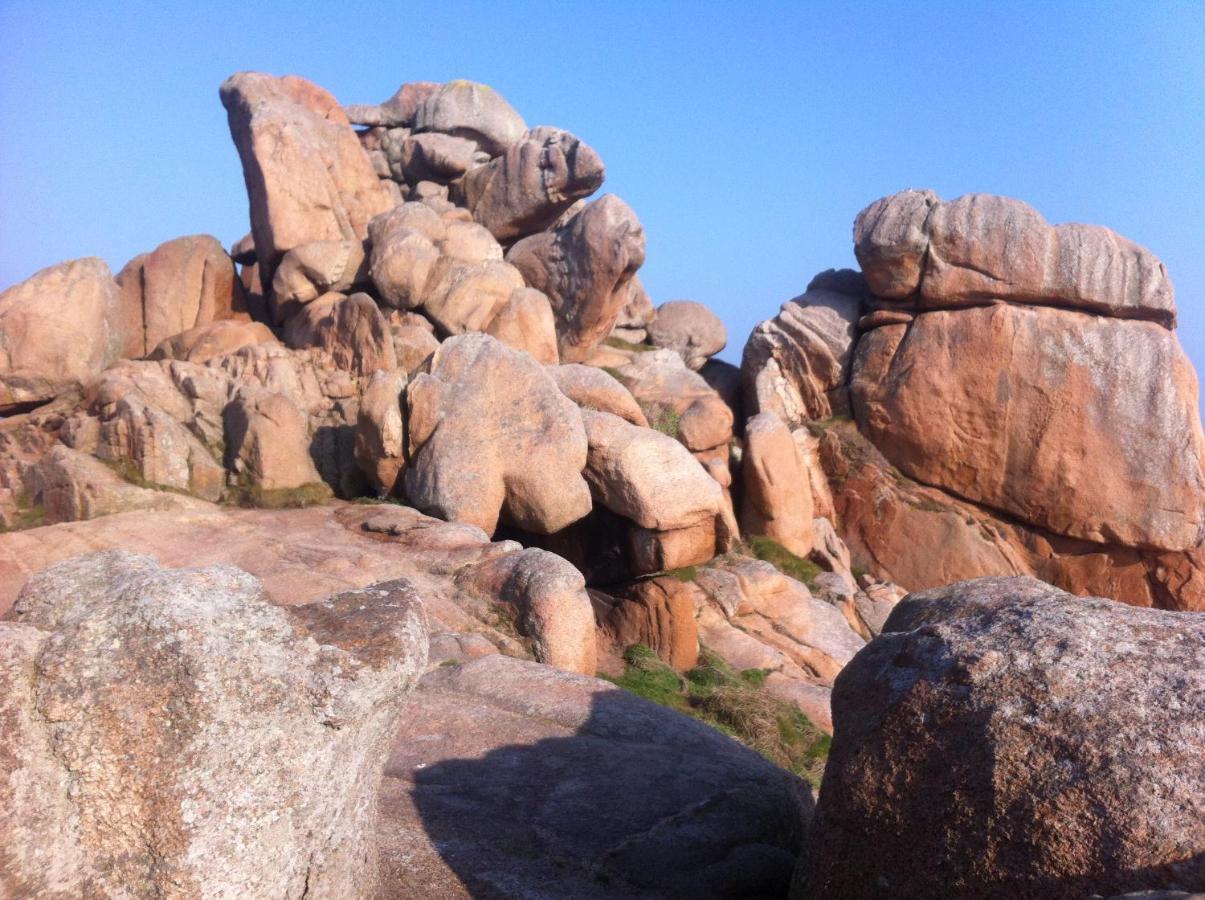 Trestraou, Cote De Granit Rose, Studio Vue Mer, Rez-De-Chaussee Perros-Guirec Exterior photo